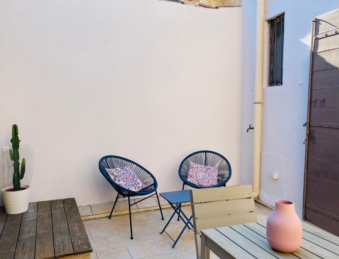 Appartements Entre Provence Et Camargue Тараскон Экстерьер фото
